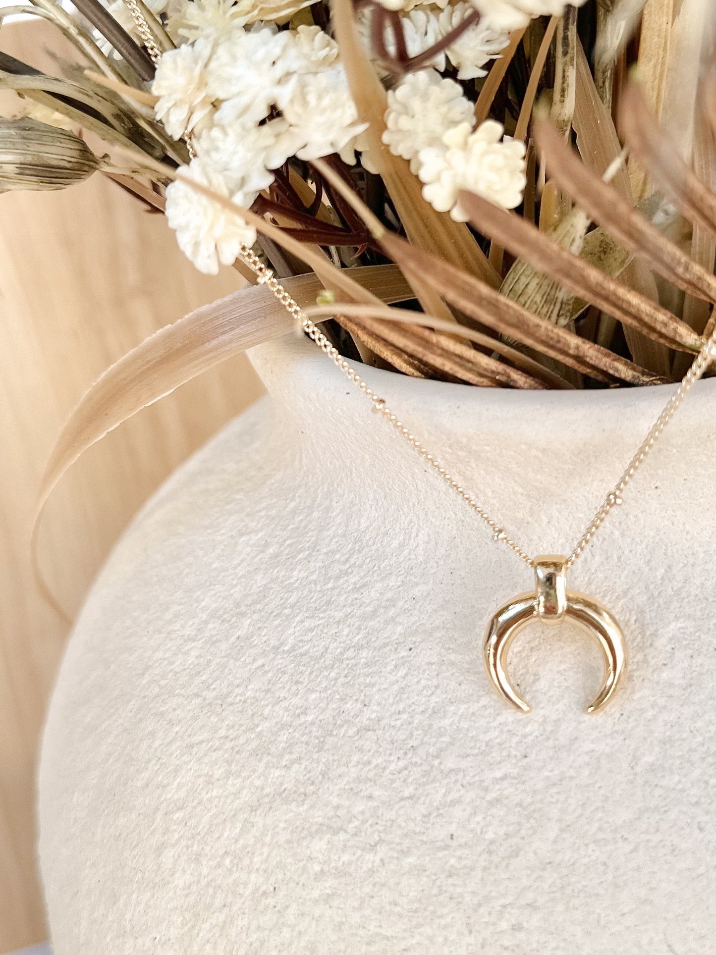 Cresenta Necklace - Gold