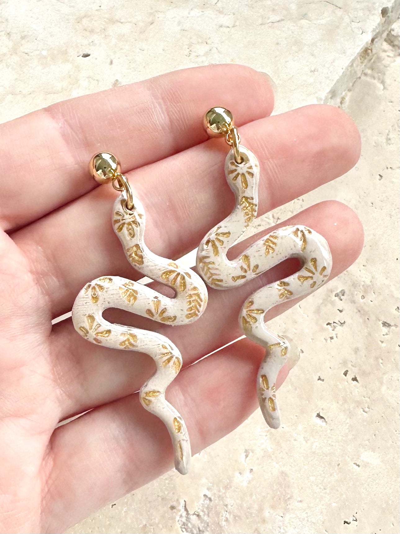 Serpentina Earrings - Ecru