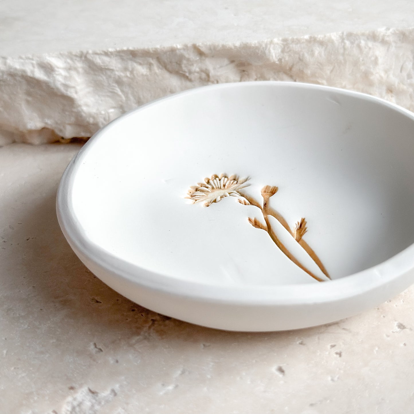 April - Daisy Birth Flower Trinket Tray