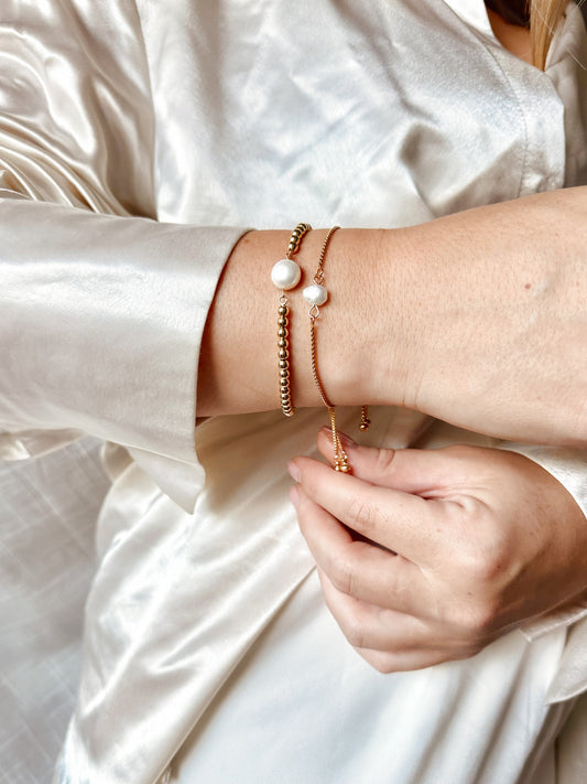 Delphine Bracelet - Fine Chain Freshwater Pearl Bracelet