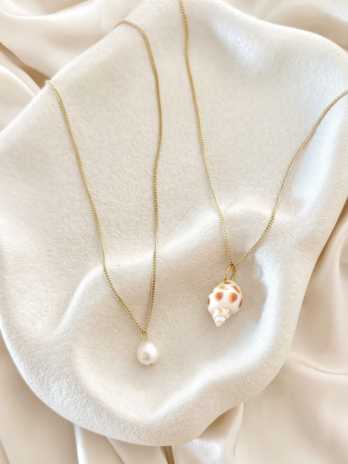 Isola — Natural Shell Pendant Necklace